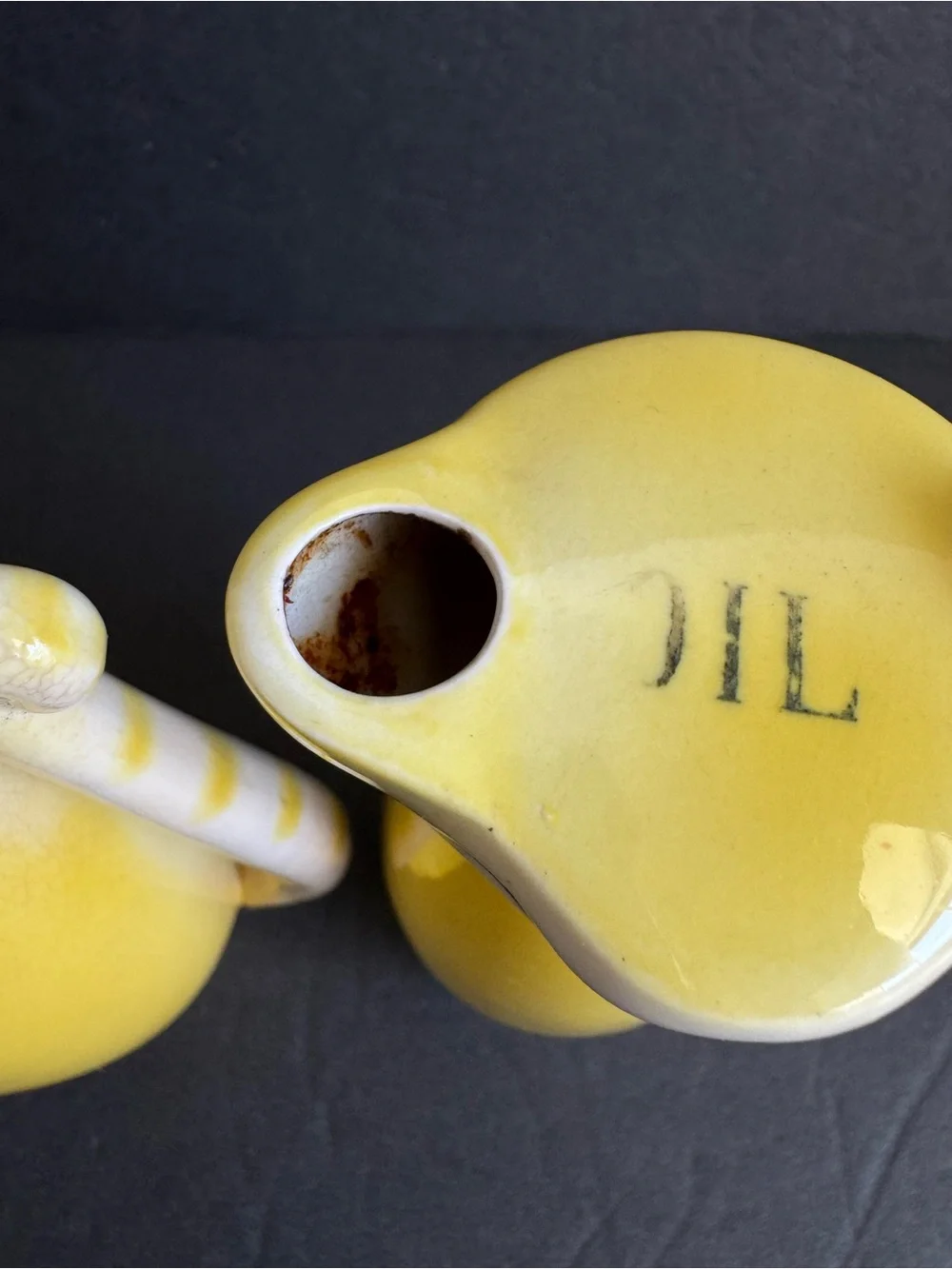 Lipper Mann Yellow Cat Cruet Set Oil Vinegar Anthropomorphic Vintage 50s